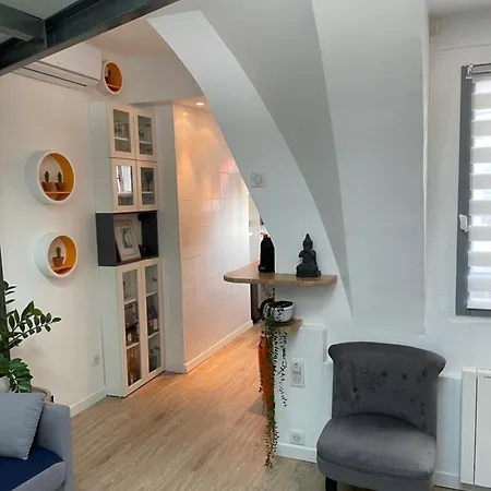 Centre 1e - 38 M2 - Air Conditioning Apartment